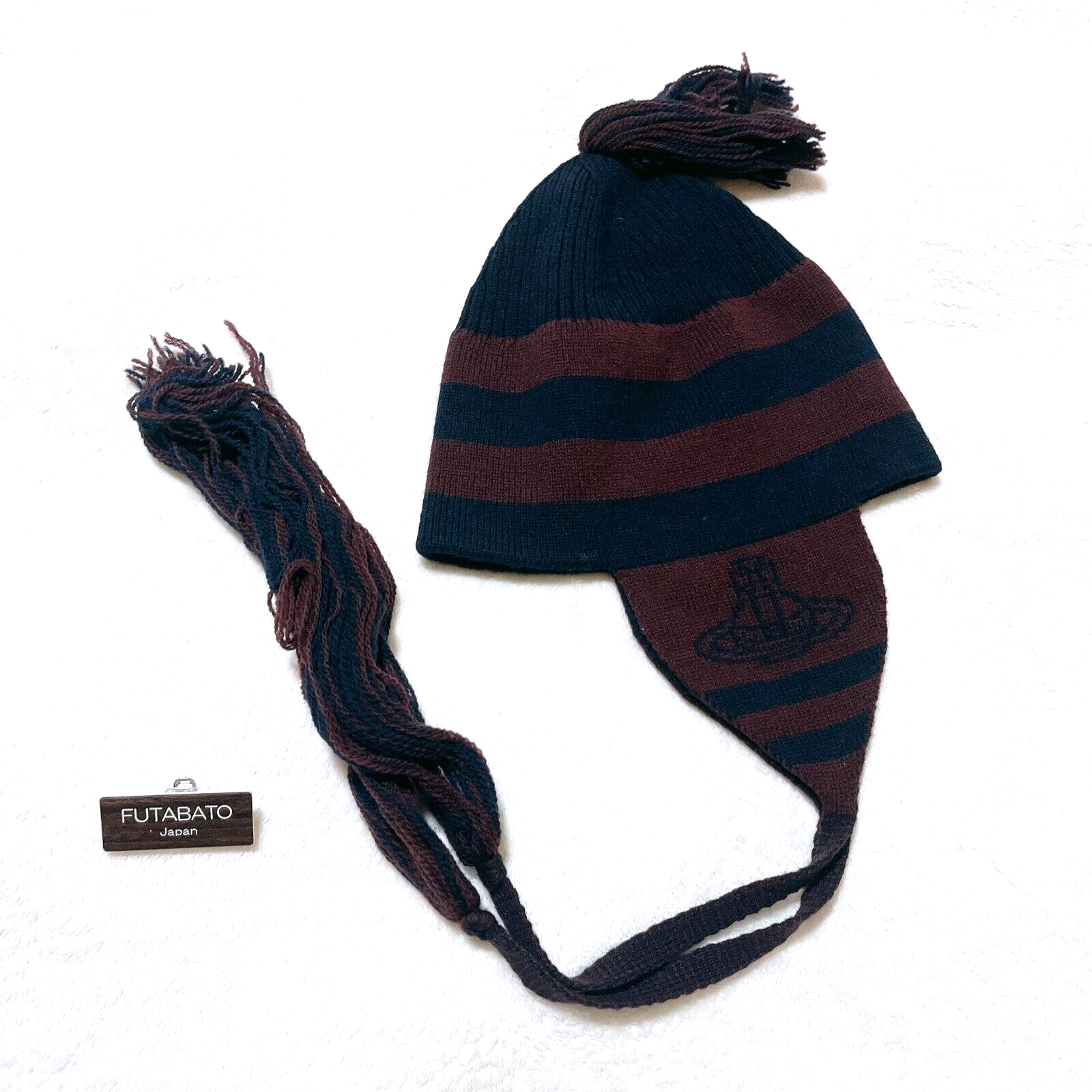Vivienne Westwood Knitted Hat ORB Watch With Flap Women's Vivienne Westwood Knitted Hat ORB Watch With Flap Women's