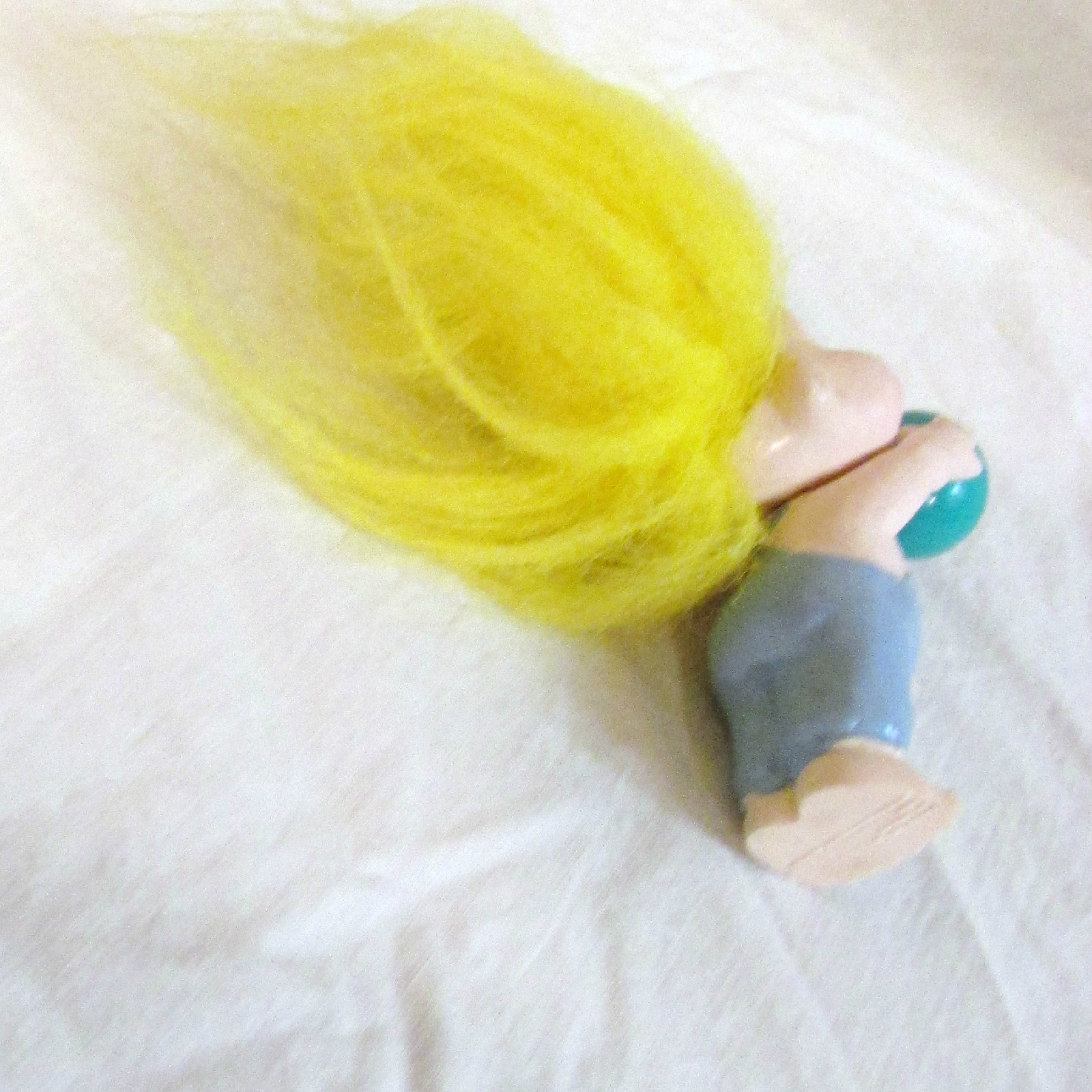 1 BABY APPLAUSE TROLL 1991 Magic BabY NEW OLD STOCK   PLAYING BALL