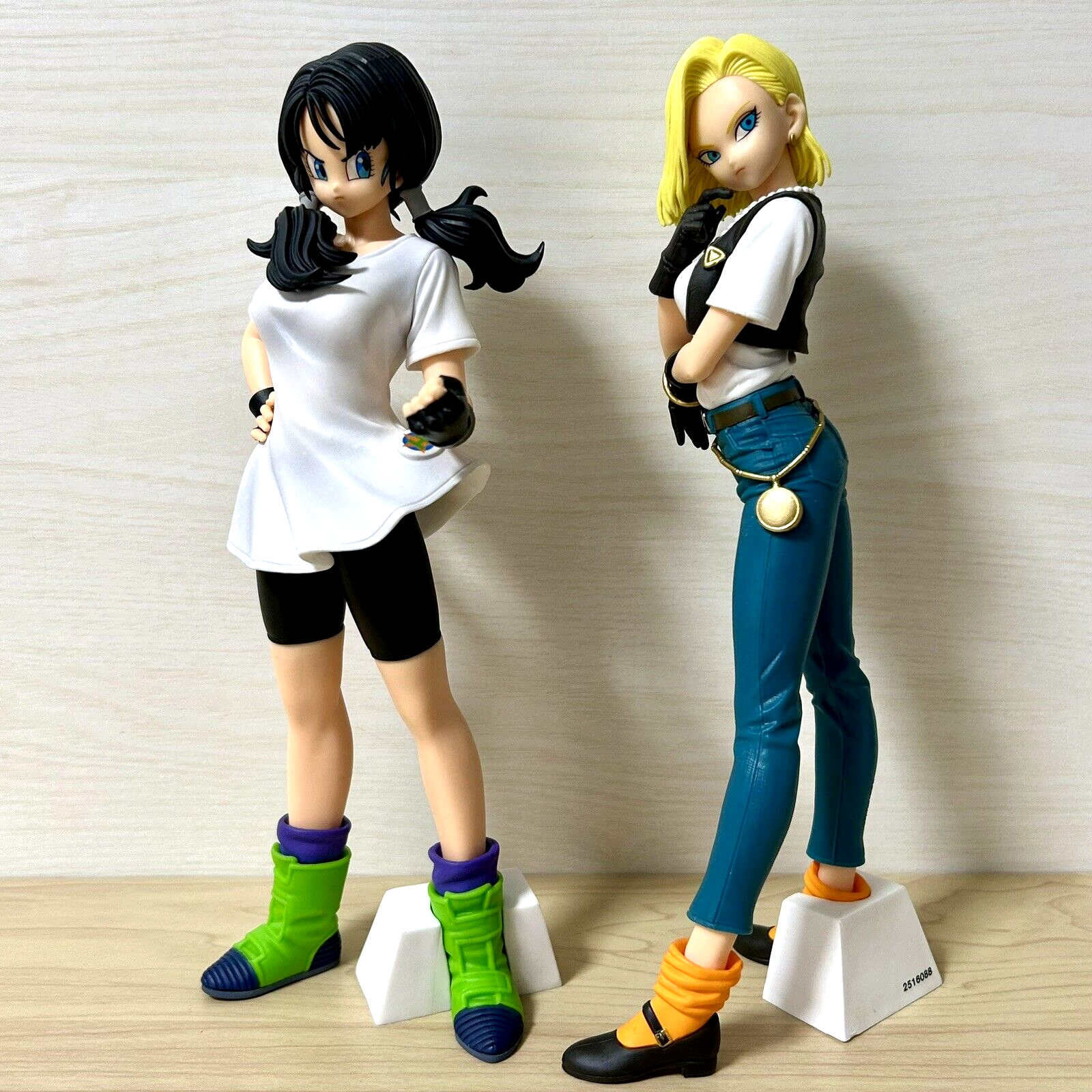 ドラゴンボールZ Videl & Bulma III フィギュアセット 51r6CLTo0pL._UF350,350_QL50_.jpg