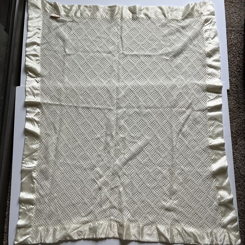 Satin Trim Ivory 45” X 37”