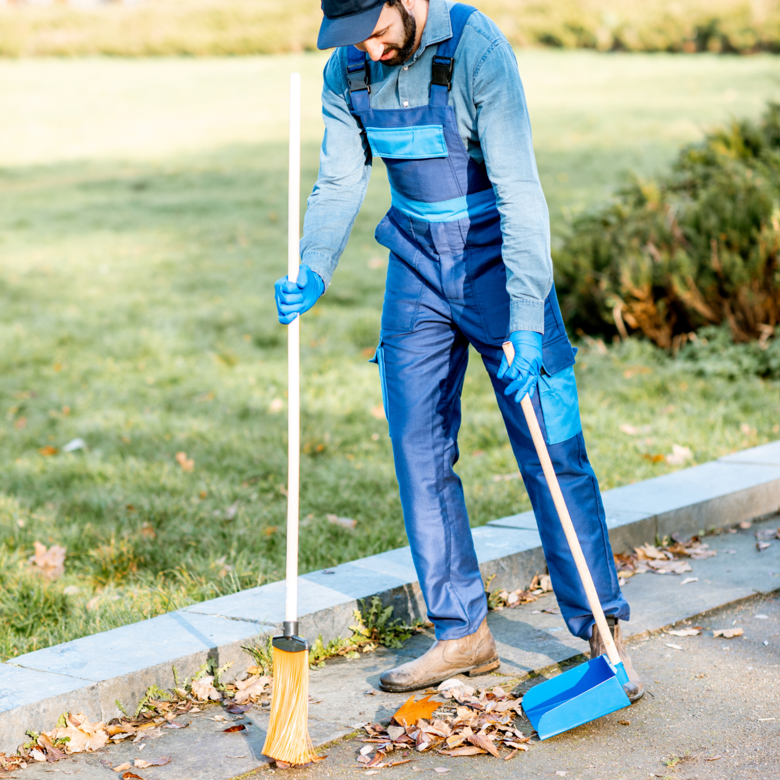 Long Wooden Broom Handle Mop Snow Shovel 4Ft 120cm Outdoor Yard Replacement