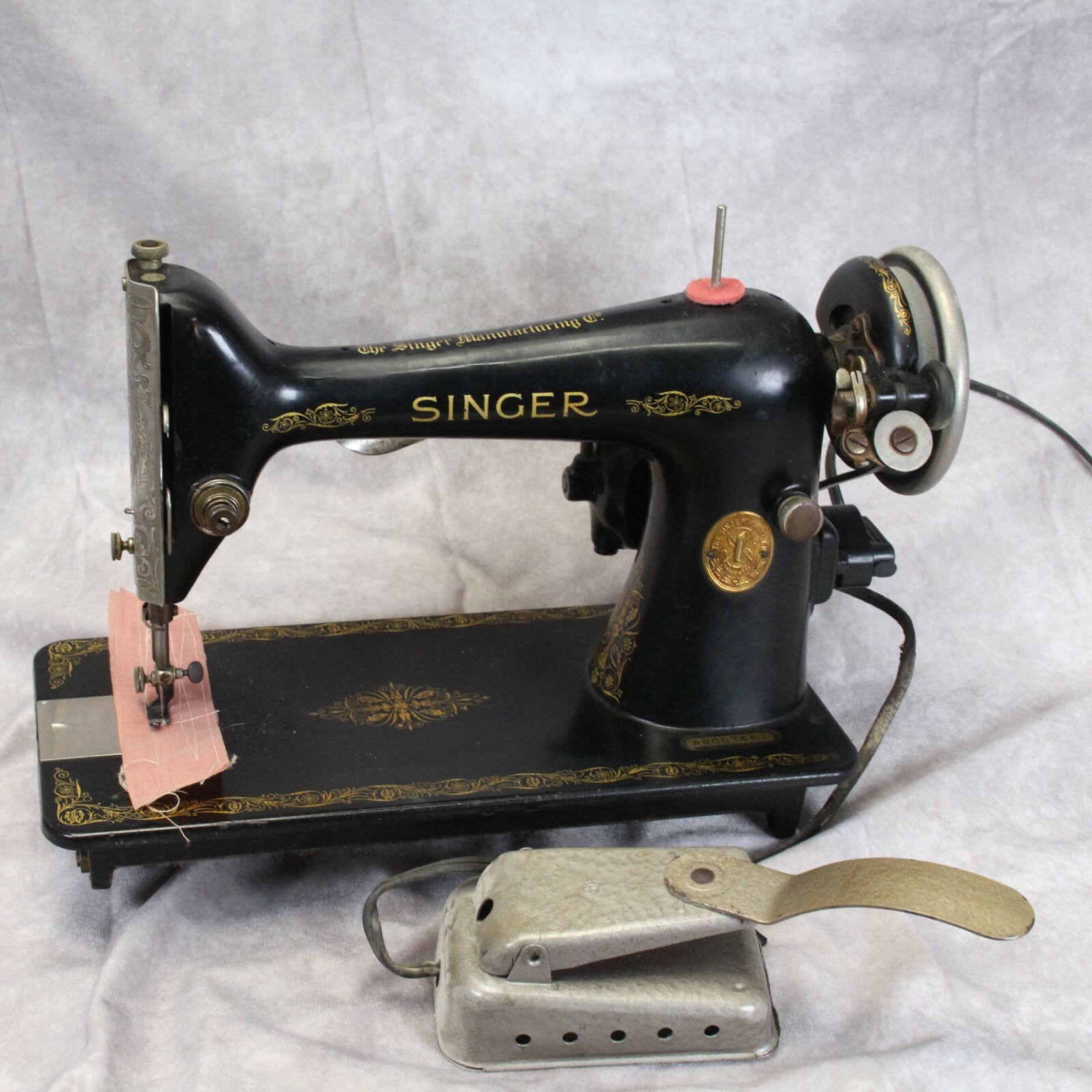 Singer Sewing Machine 1930 AD Jan 28 1930 1/10000 Knee Pedal Singer Sewing Machine 1930 AD Jan 28 1930 1/10000 Knee Pedal