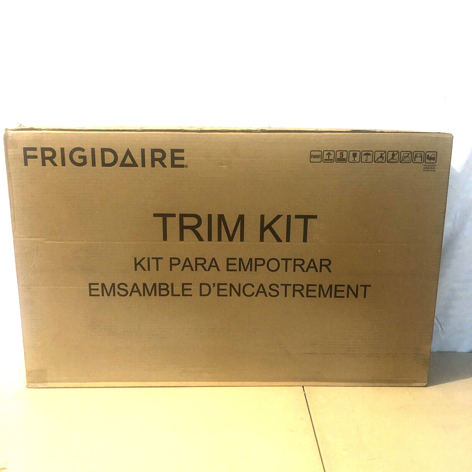 Frigidaire White Trim Kit for 27