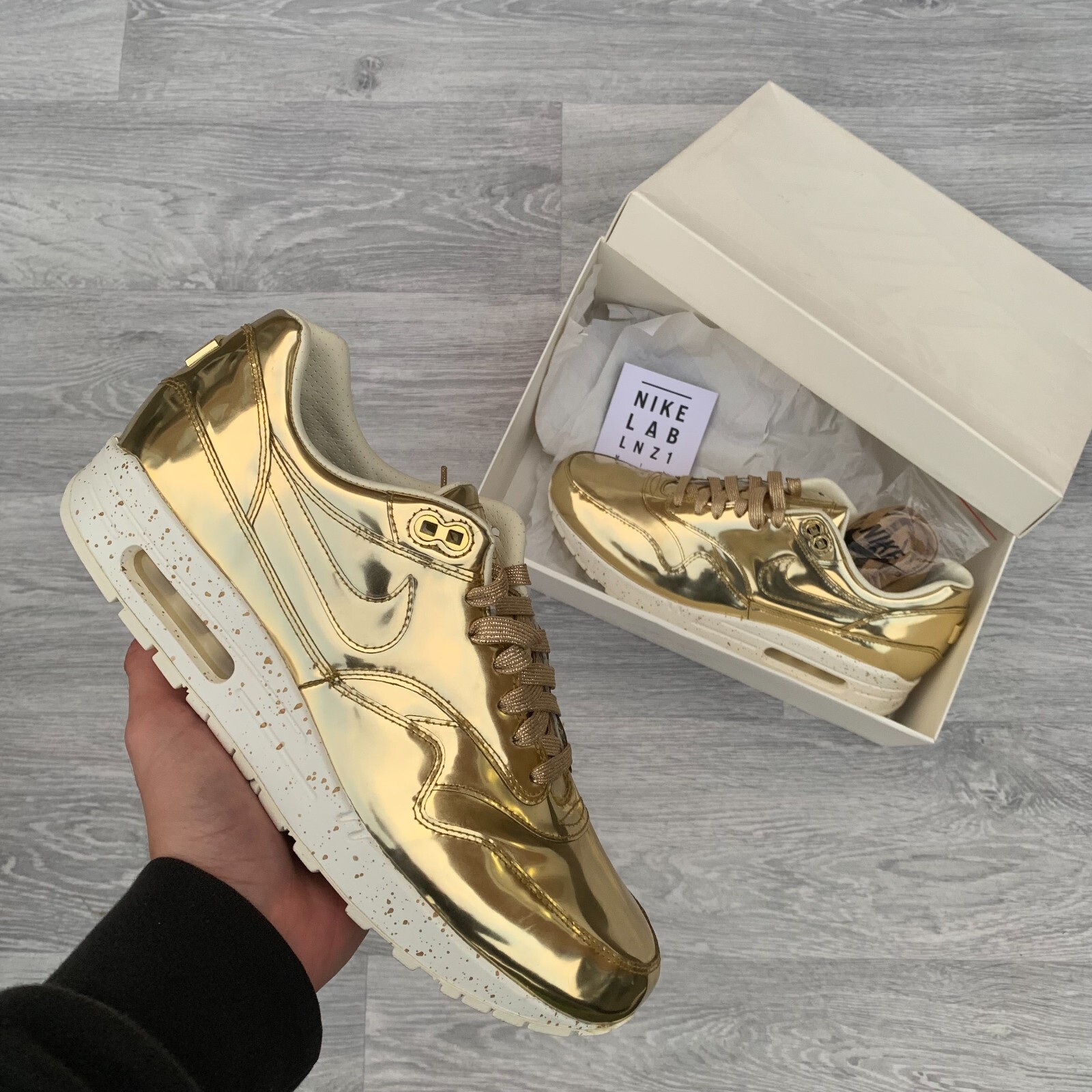 Golden ｜SNEAKERS (GMF00684 F005667 60246) Men's Marathon with silver ripstop nylon upper and black star
