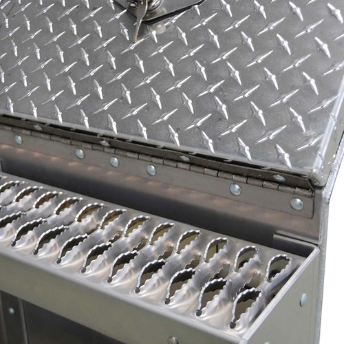 18"L x 25"W x 28"H Aluminum Tool Step Saddle Box Semi Truck Storage Lock 2 Keys