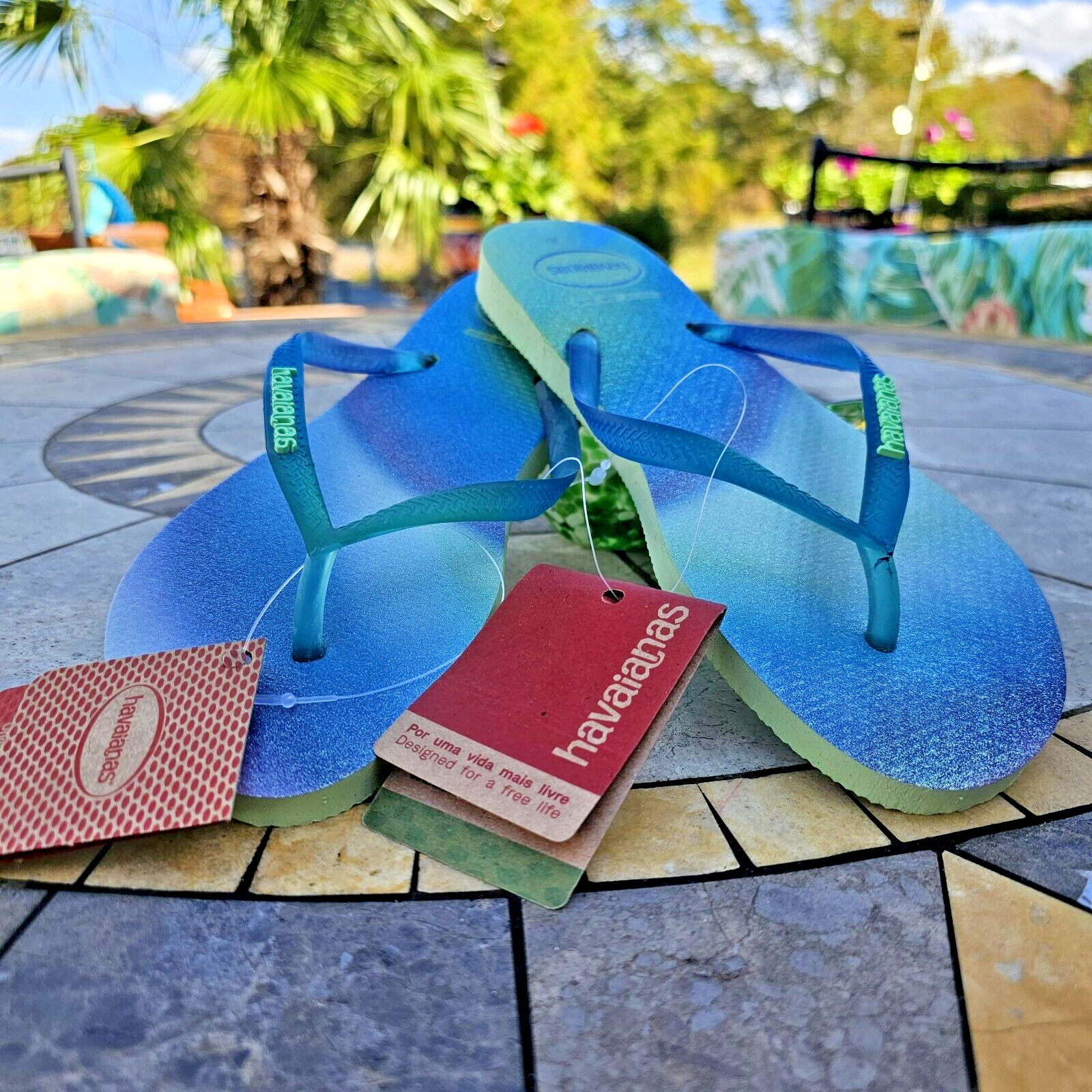 eriha☺︎ Havaianas- Slim Metallic Rainbow Flip-flop- Women's 7/8