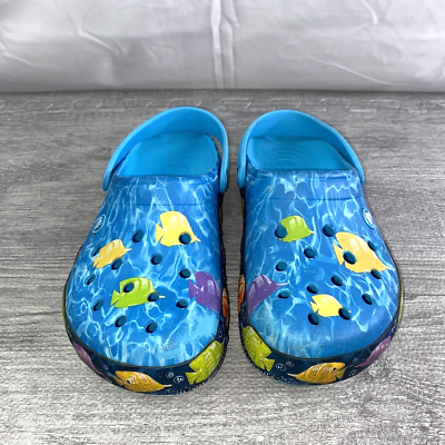 Fish clearance crocs shoes