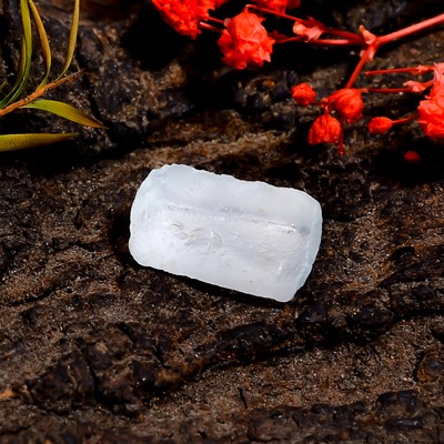 06.00 Cts. Natural Incredible Swiss Blue Topaz 14X8X4 MM Rough Loose Gemstone