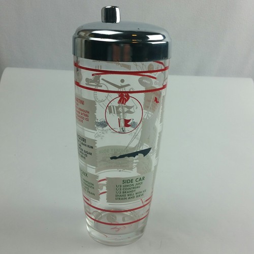 VINTAGE COCKTAIL SHAKER WITH GOLF SPORTS THEME DRINK RECIPES 1950's
