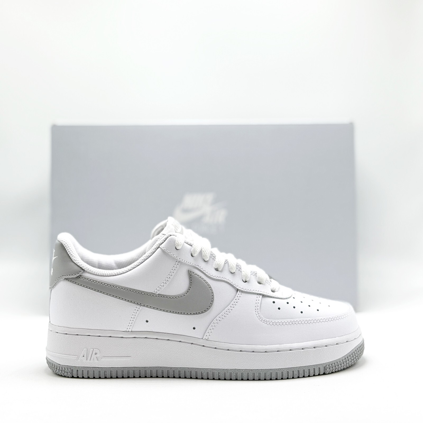 シューズ(男性用) Nike AirForce1White Platinum Four Swoosh Nike AirForce1White Platinum Four Swoosh Nike Air Force 1