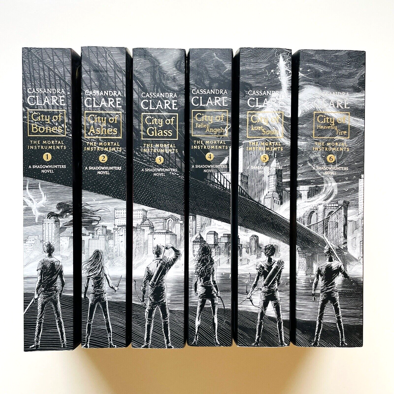 Cassandra Clare Mortal Instruments 5, 6巻 Amazon.com: Mortal Instruments 5 City Of Lost Souls