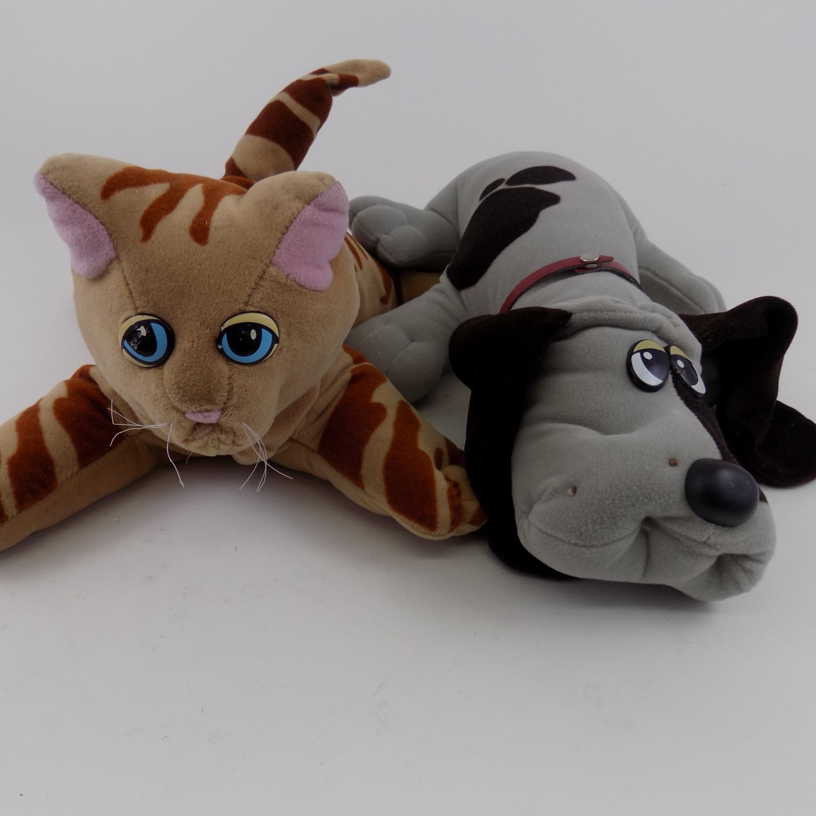 Lot of 2 Vintage Original 18” Pound Puppies Dog / Pound Pur-r-ries Cat 80s Plush
