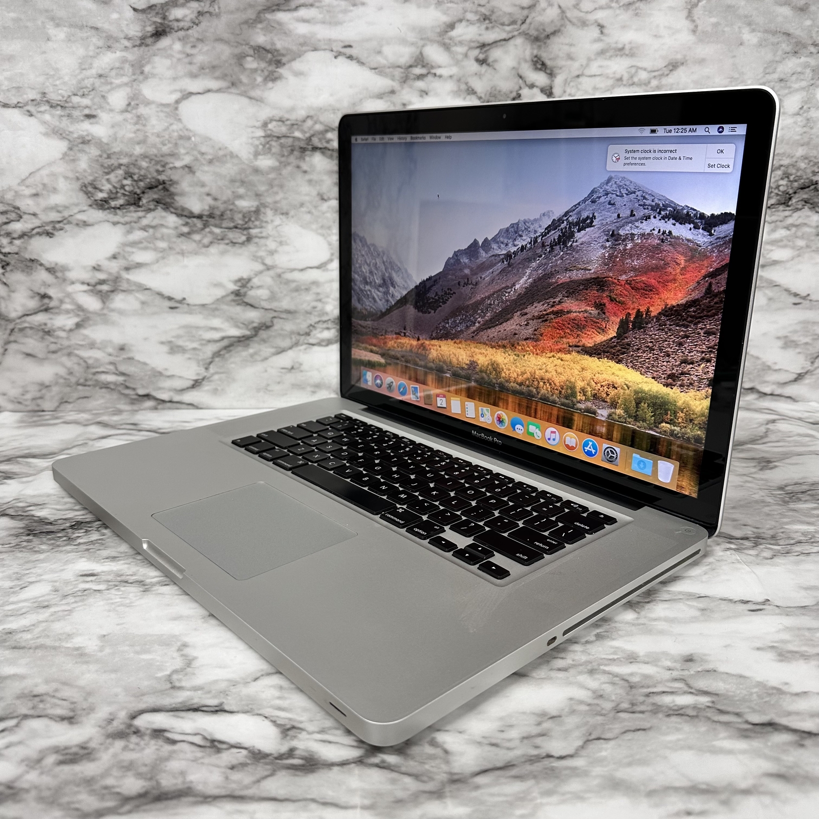 Apple MacBook Air 15-Inches Late 2011 Intel Core i7 2.2GHz 4GB RAM 500GB HDD - Picture 3 of 12