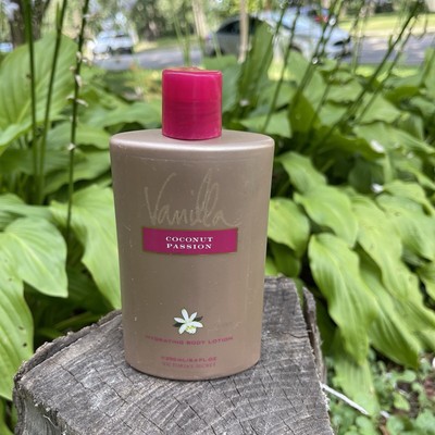Victoria's Secret Coconut Passion Body lotion 8.4 oz Discontinued Gold Bottle