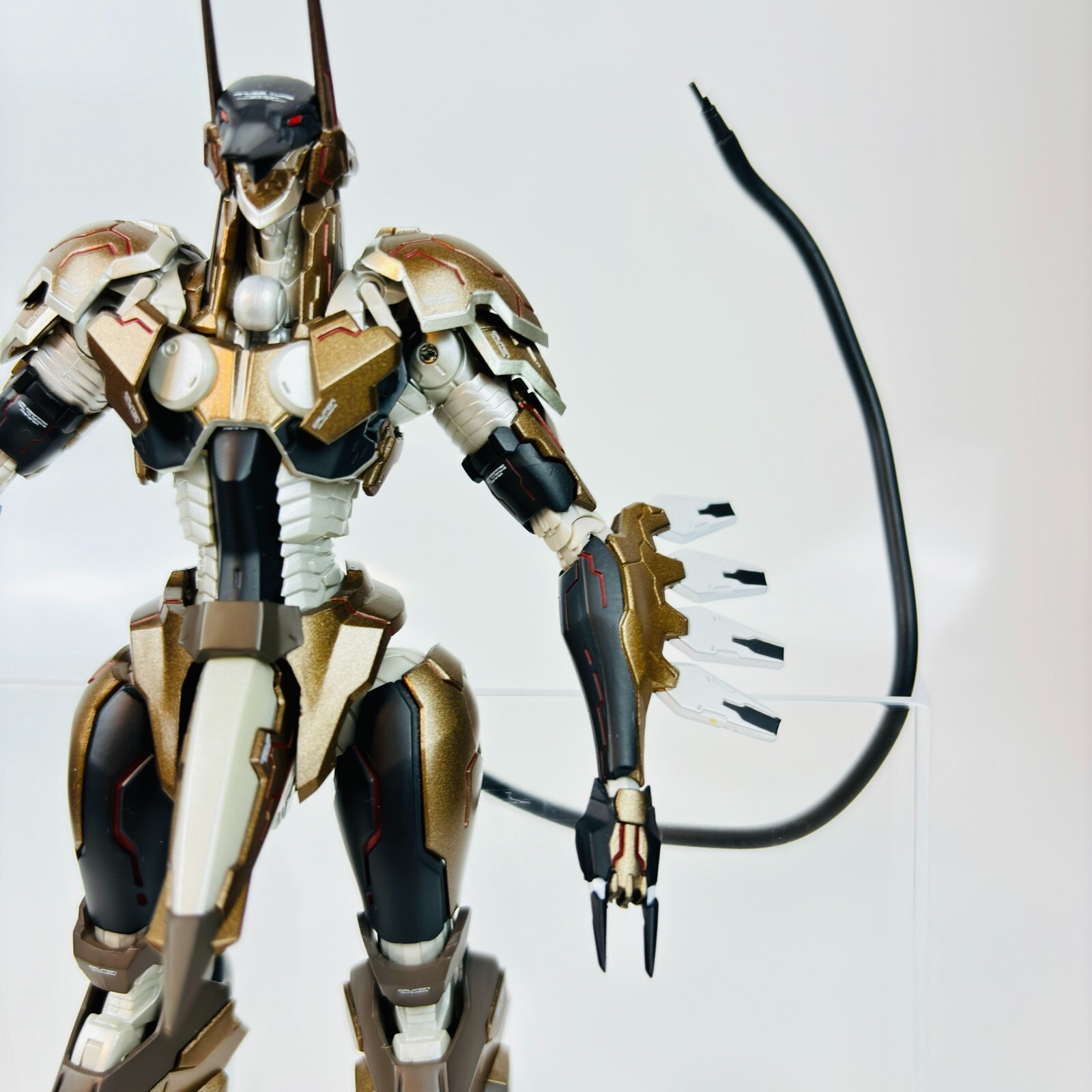 中古 美品 RIOBOT ANUBIS ZONE OF THE ENDERS Sentinel RIOBOT Anubis Zone of THE Enders Anubis Figure