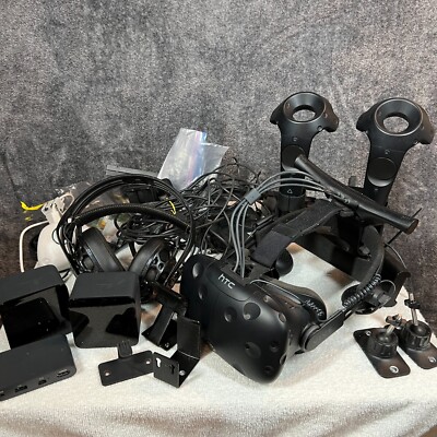 HTC Vive VR Headset Complete Set Full Kit System Steam VR PC Virtual Reality