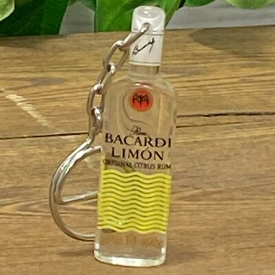 VTG Bacardi Limon Original Citrus Rum Alcohol Keychain Keyring Key Chain Ring