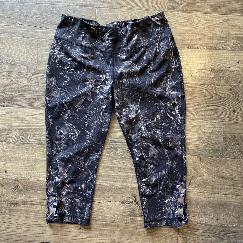 Exertek Cropped Capri Geometric Print Yoga Pants Leggings