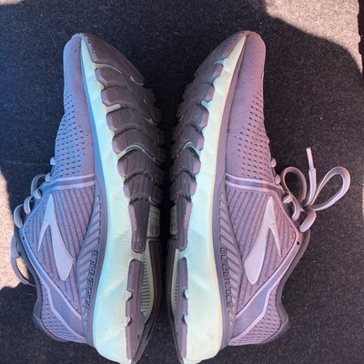 moderate stability running shoes