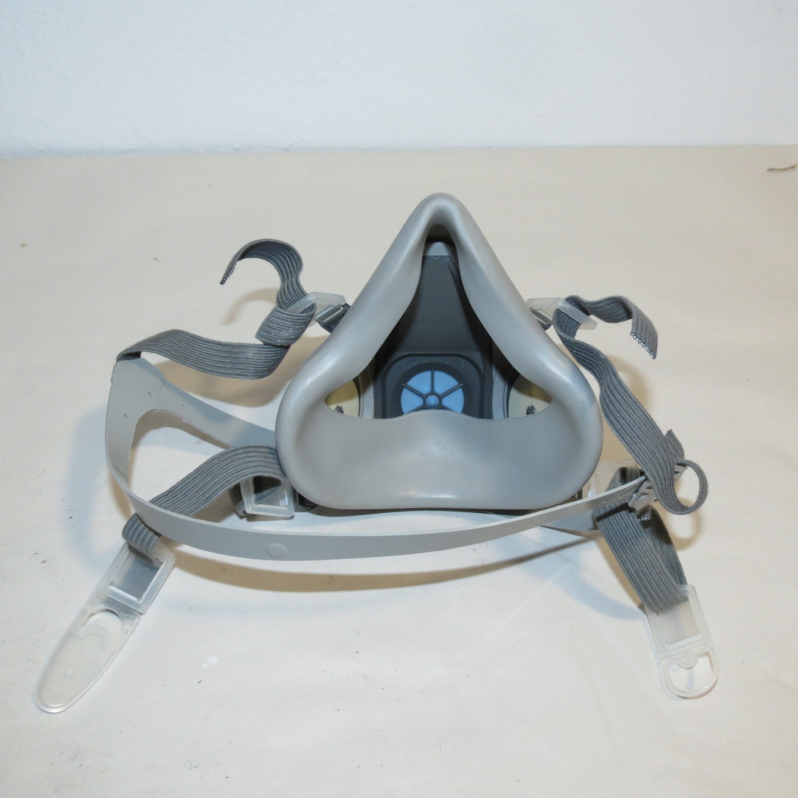 3M 62023HA1 PROFESSIONAL MULTI-PURPOSE RESPIRATOR MASK W/CARTRIDGES
