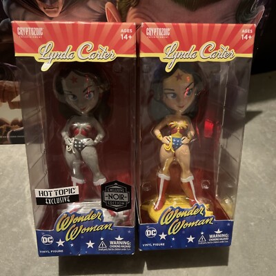 Cryptozoic Lynda Carter Wonder Woman Hot Topic Noir Exclusive DC & Regular One