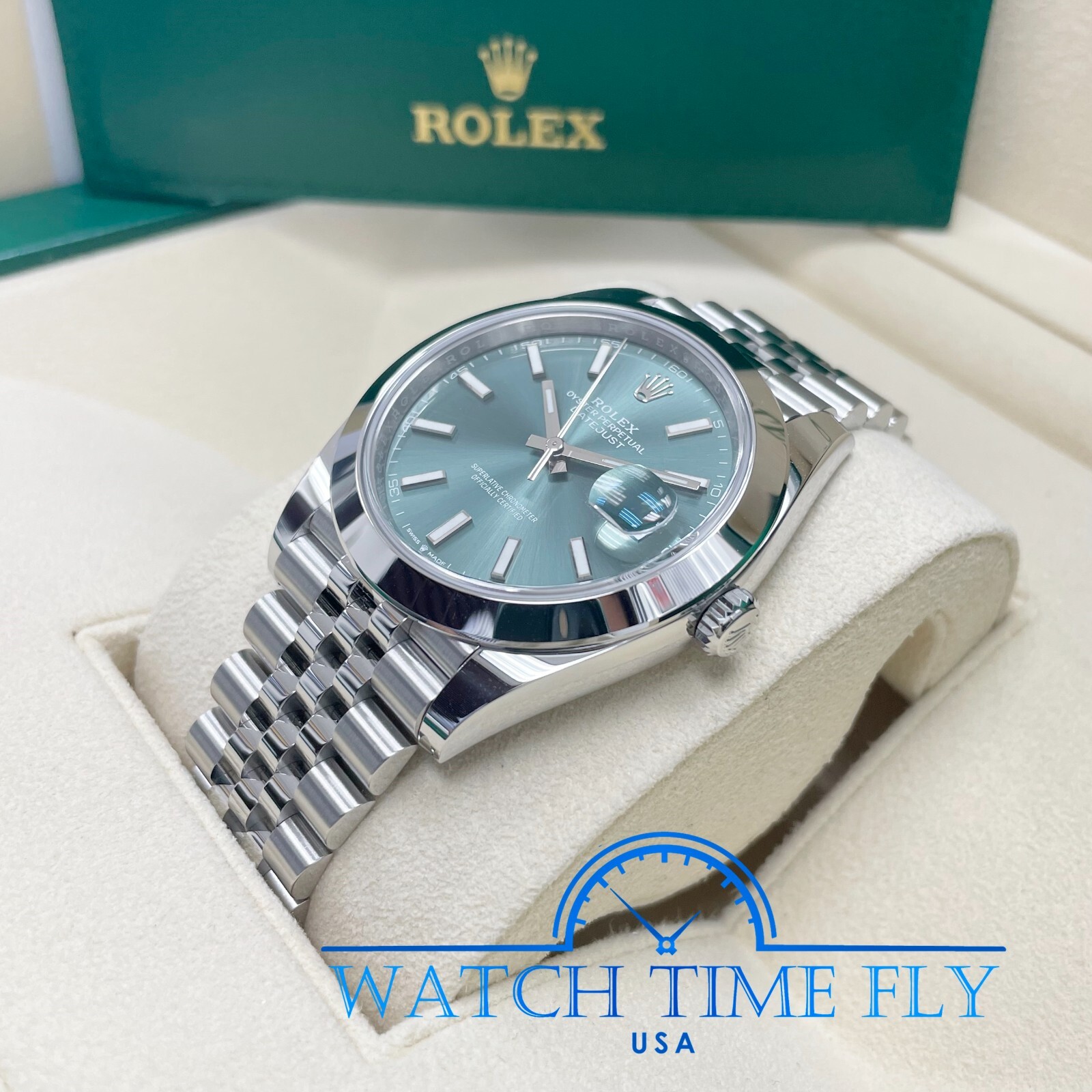 Pre-owned Rolex 2022 Datejust 41mm Smooth Bezel 126300 Mint Green Dial Jubilee Bracelet