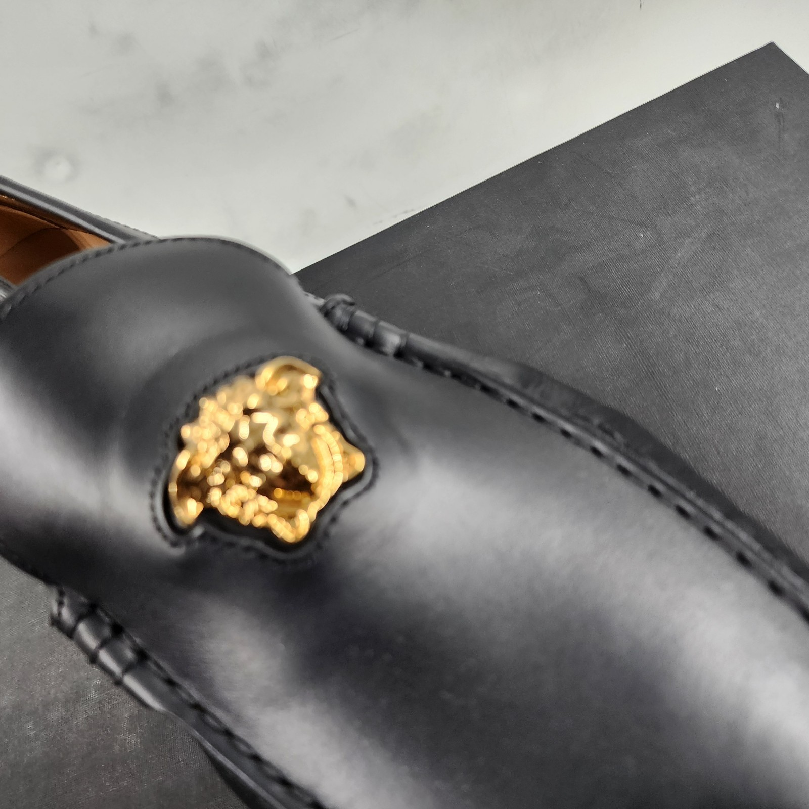 Versace La Medusa Driver Loafers Men's 45/12US Black/Gold Medusa Plaque Slip On - Picture 16 of 22