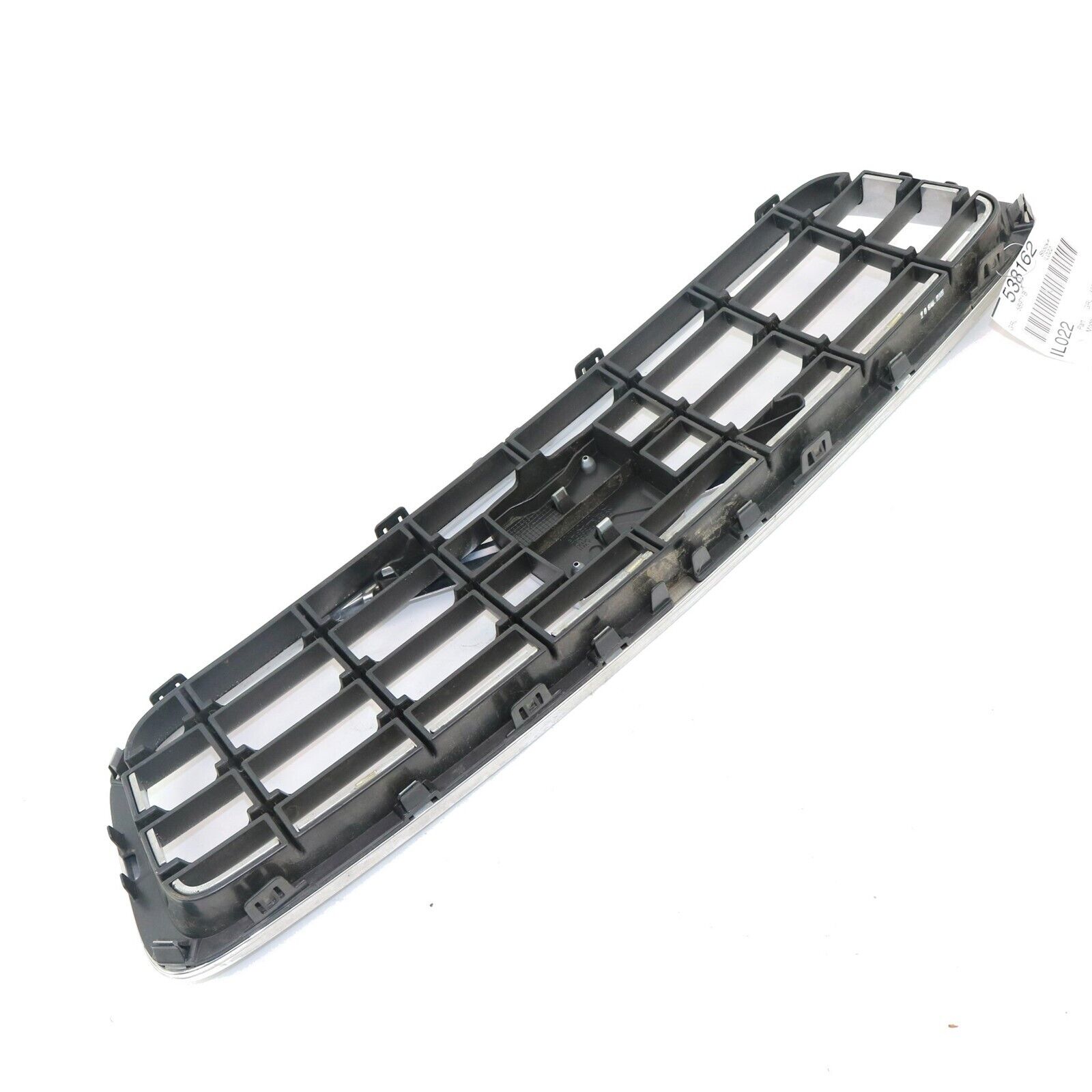 Volvo OEM Front Chrome Grille 30698616/30698617 fits S60 Volvo OEM Front Chrome Grille 30698616/30698617 fits S60
