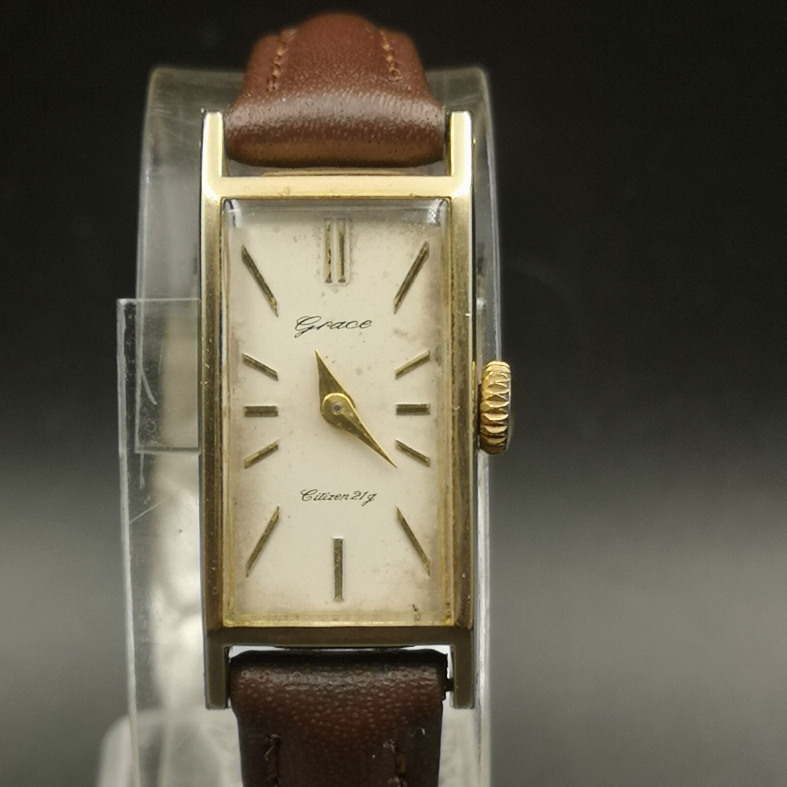 Vintage and Rare Grace citizen 21 j watch. Nice with 14 K 50 Vintage and Rare Grace citizen 21 j watch. Nice with 14 K 50