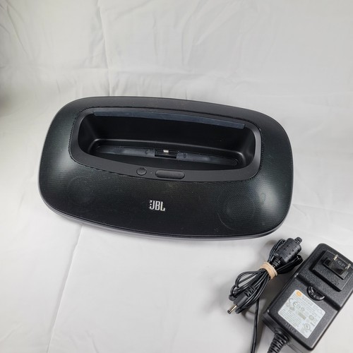JBL On Station Micro ブラック コンパクトになったiPod用ドーナツ――「JBL on station micro