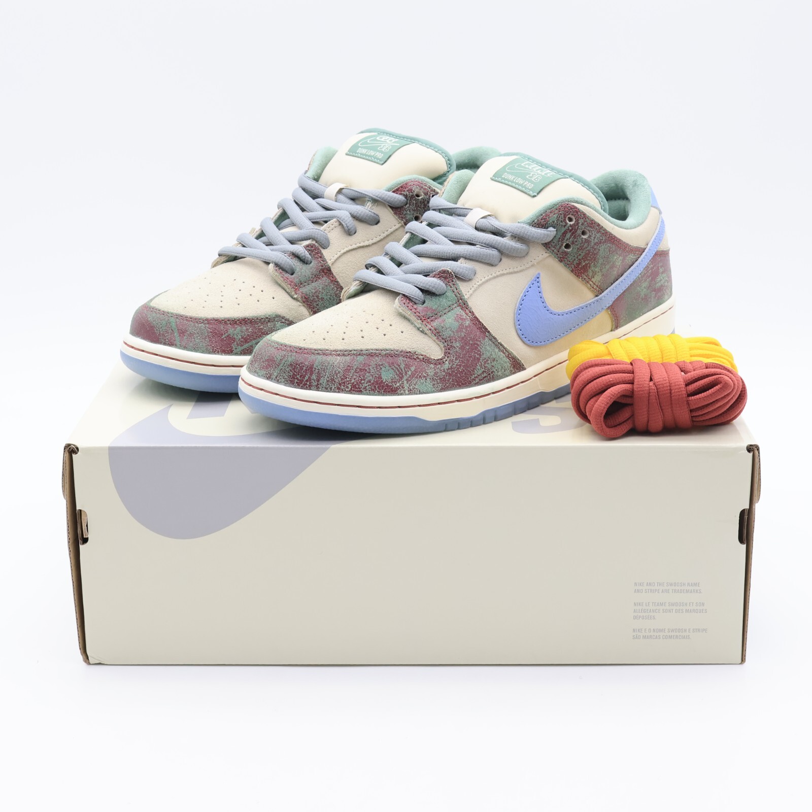 FN4193-100 Crenshaw Skate Club Nike SB Dunk Low PRO QS Light FN4193-100 Crenshaw Skate Club Nike SB Dunk Low PRO QS Light