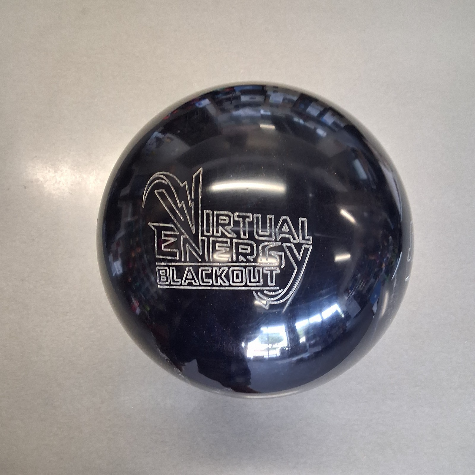 Virtual Energy Blackout ボウリングボール15ポンド Storm Virtual Energy Blackout bowling ball 15 LB NEW IN BOX