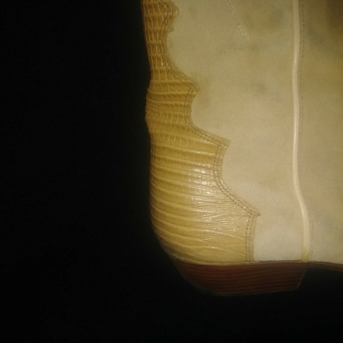 Chilis Women's Lizard Skin Boots 8.5 tan suede w/lizard skin on toe & heel