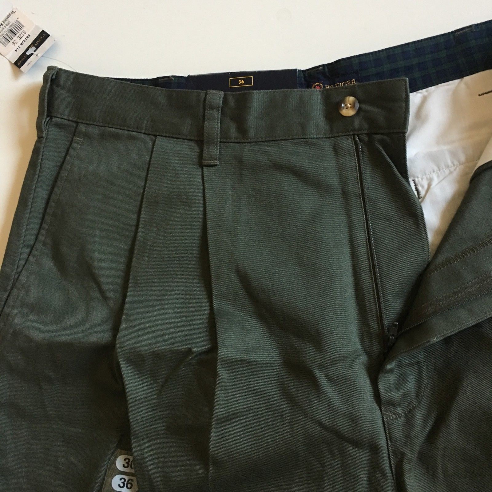 Шорты NWT Tommy Hilfiger Mens size 36 