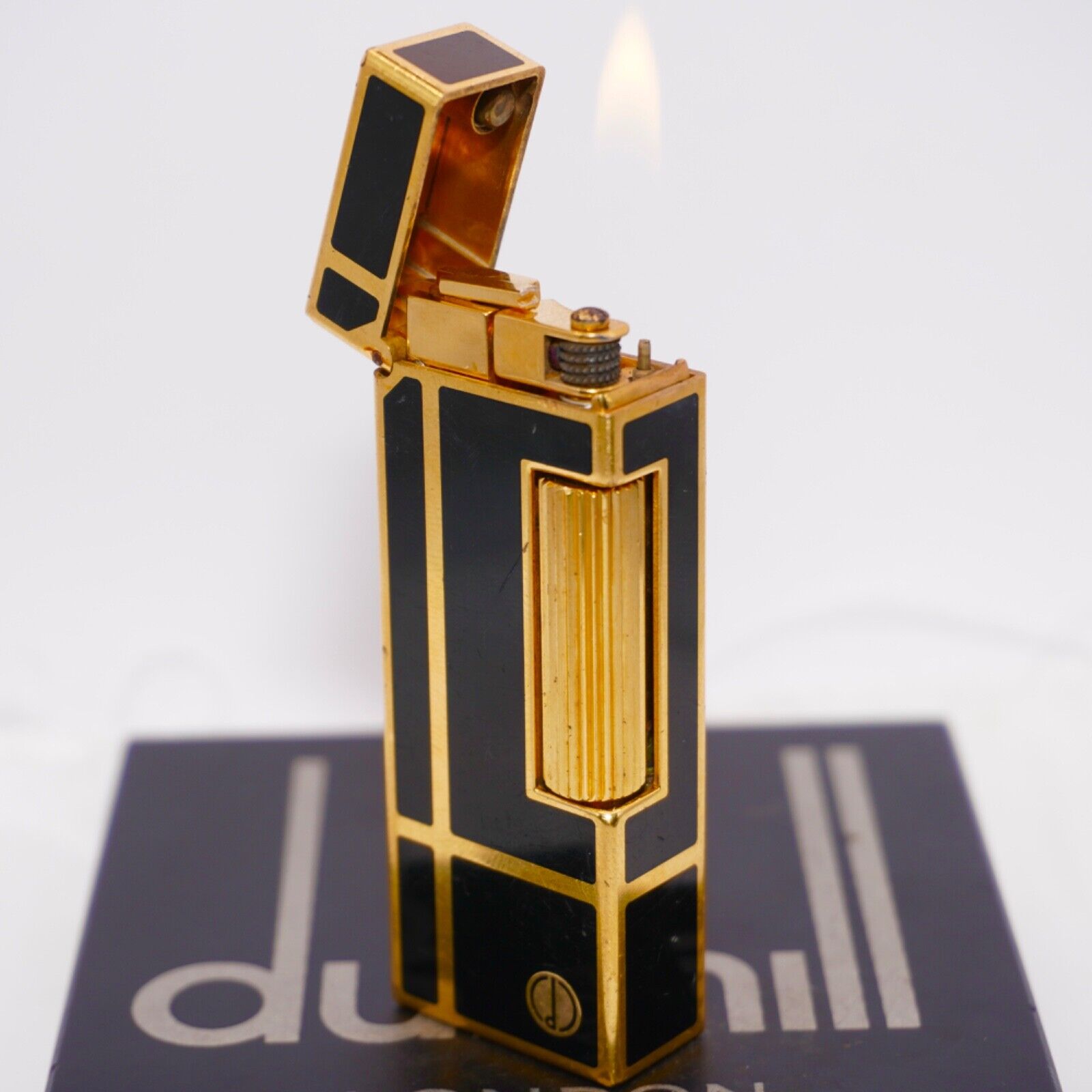 With D mark Dunhill Lighter Gold Line/Black_Ultrasonically With D mark Dunhill Lighter Gold Line/Black_Ultrasonically