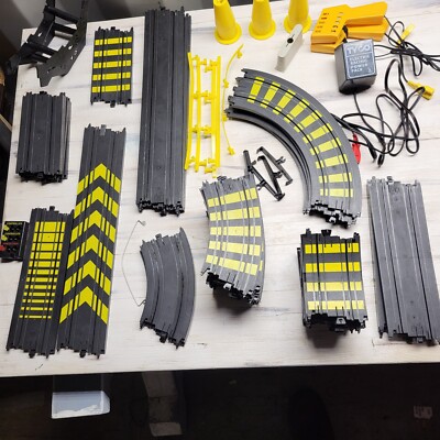 Tyco Zero Gravity Cliff Hangers Missing Pieces In Description NOT COMPLETE