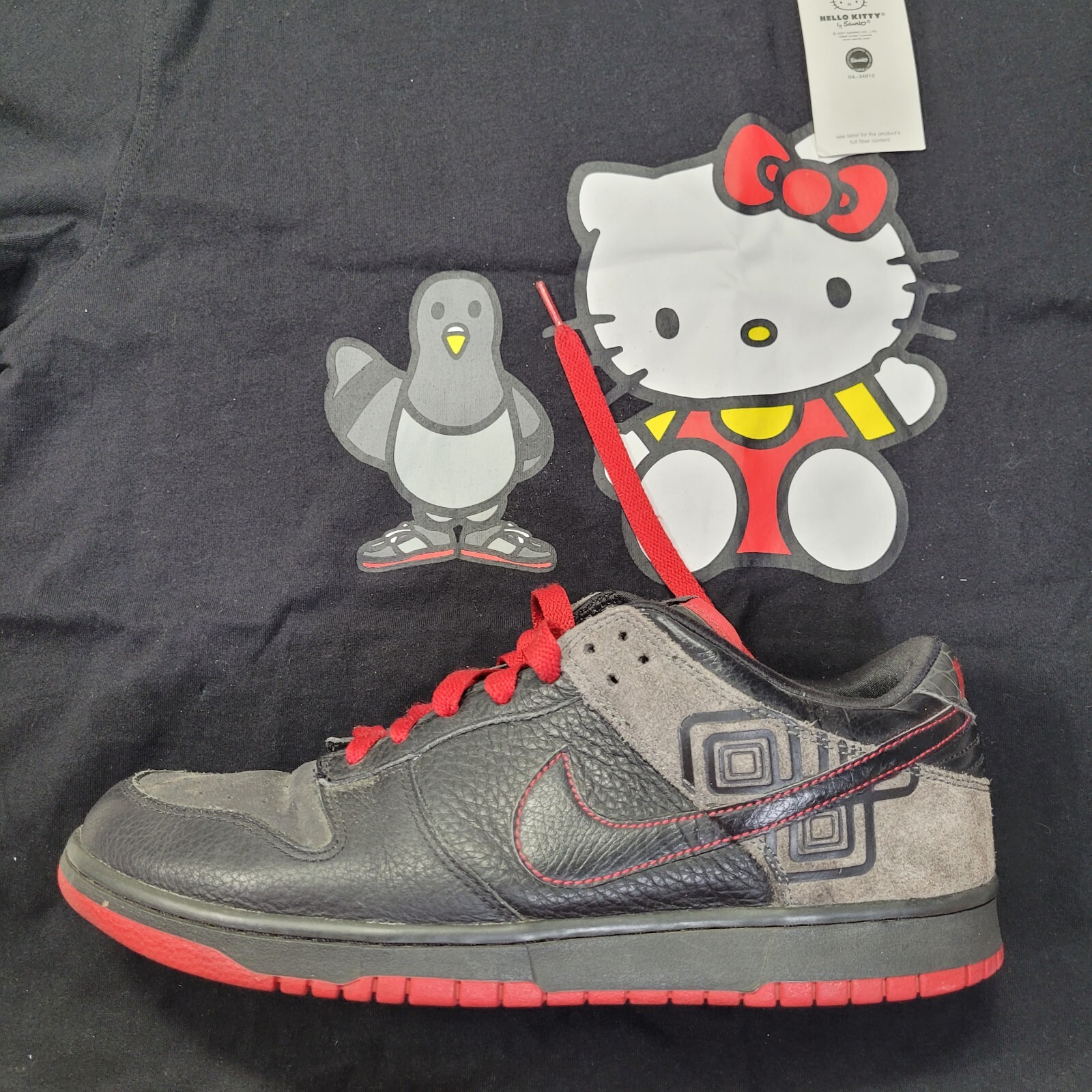NIKE Dunk Low NYX 330938-002 Sneaker Men's 10.5 Hello kitty NIKE Dunk Low NYX 330938-002 Sneaker Men's 10.5 Hello kitty