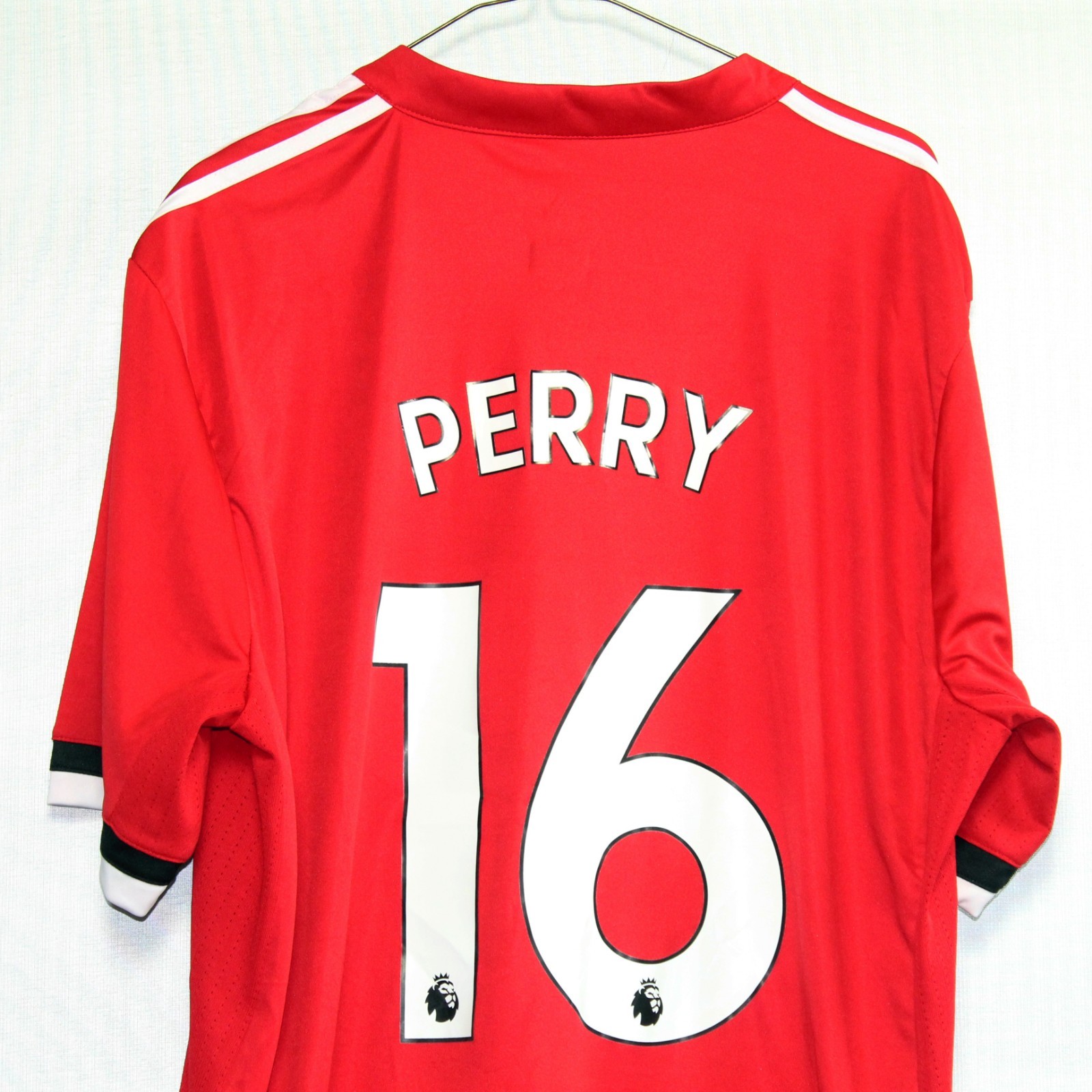 Manchester United Adidas Soccer Football Jersey XL Red #16 Perry