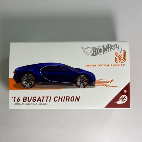 Hot Wheels Bugatti Veyron & Chiron 2台セット Amazon.com: Hot Wheels HKF52 Premium 2-Pack Bugatti Veyron