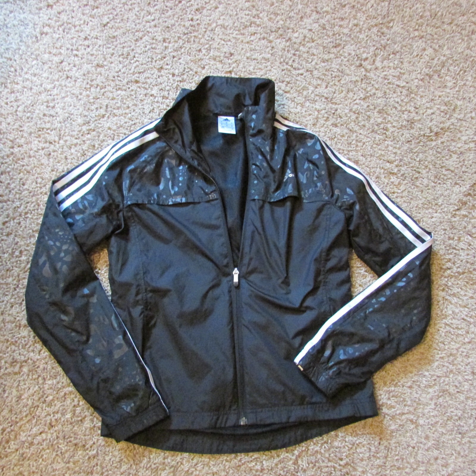 NWOT Adidas Climaproof XS Black White Accent Zip Windbreaker NWOT Adidas Climaproof XS Black White Accent Zip Windbreaker