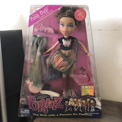 2004 MGA Bratz Nevra Funk Out Toy of the Year Fashion Doll Used with Box *Read*