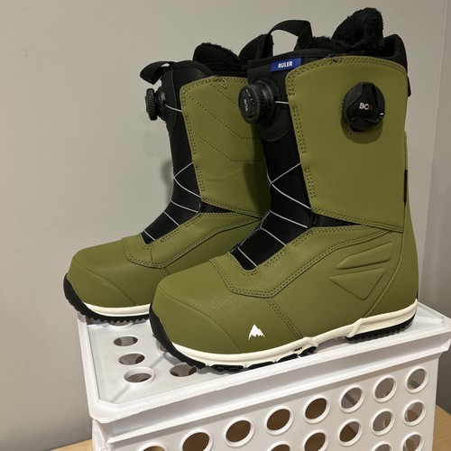 Boots New Size 8.5 #805