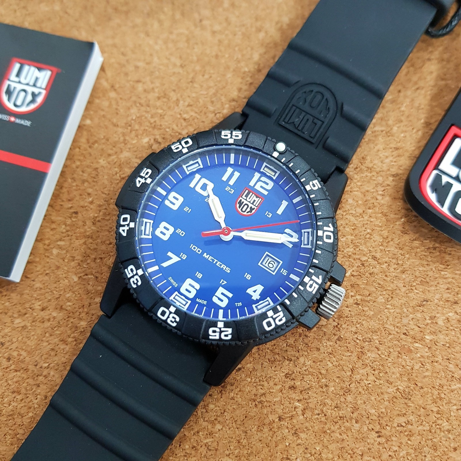 luminox 0323