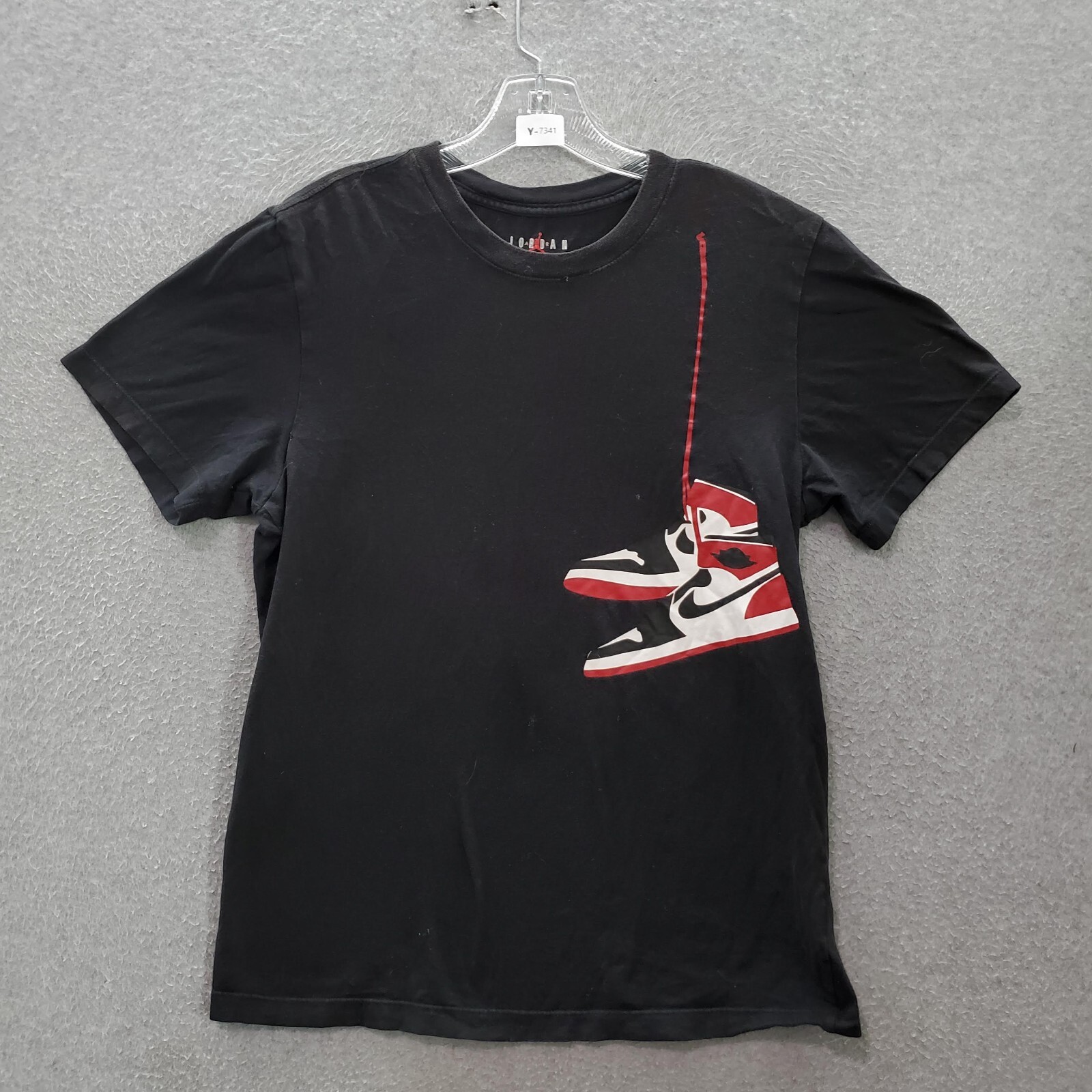 Air Jordan Men T-Shirt Small Black Graphic Red Sneakers