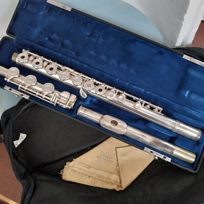 Gemeinhardt silver open hole flute 3B.. with hard case & soft carry case 467759
