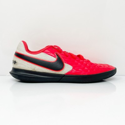 Nike Boys Tiempo Legend 8 Club AT5882-606 Красные футбольные бутсы Размер 1Y