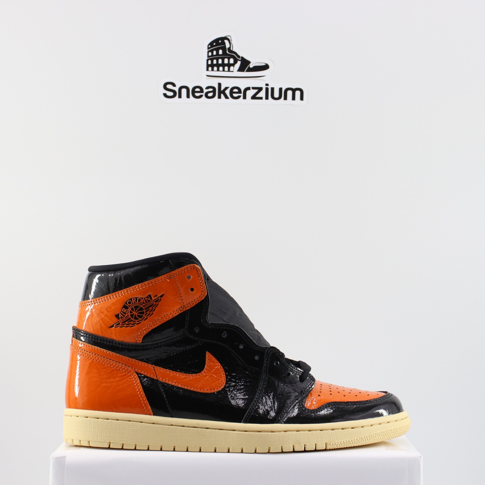 

Щит Jordan 1 Retro High OG Shattered 3.0 555088-028 Мужской или GS Новый, Orange black, Jordan Retro High
