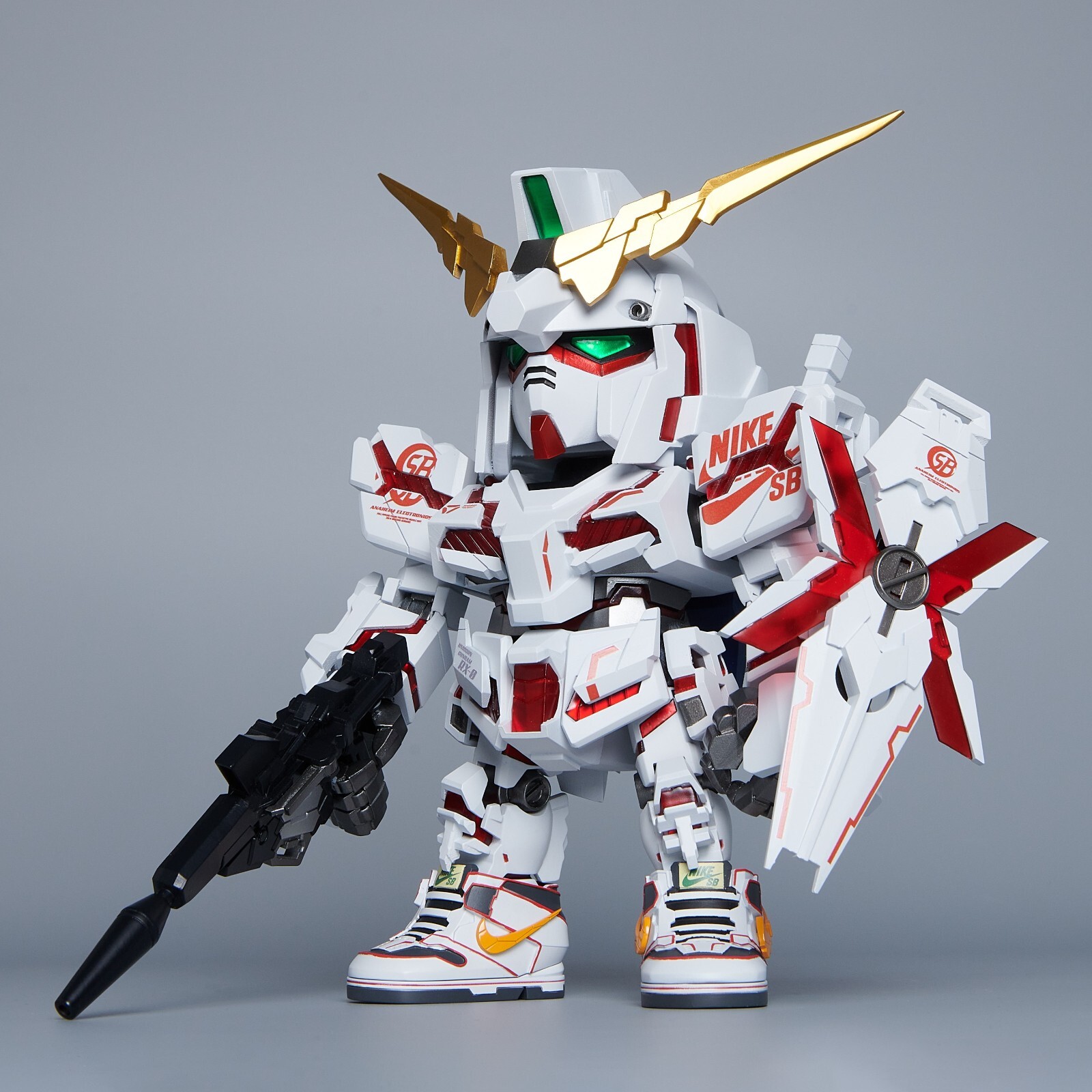 unicorn gundam nike
