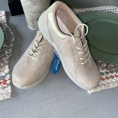 Drew Shoes Beige Floral Tulip Foil 10202 Women's Casual Shoe Sneaker 7W