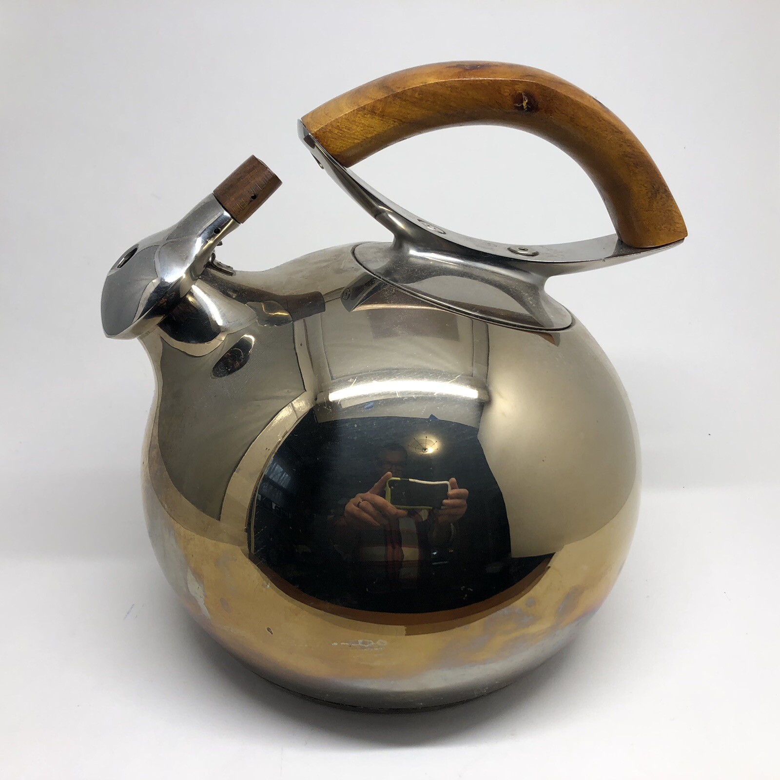 Nambe Tea Kettle Bulbo Lou Henry designer - Pipe Organ Sounding Whistle